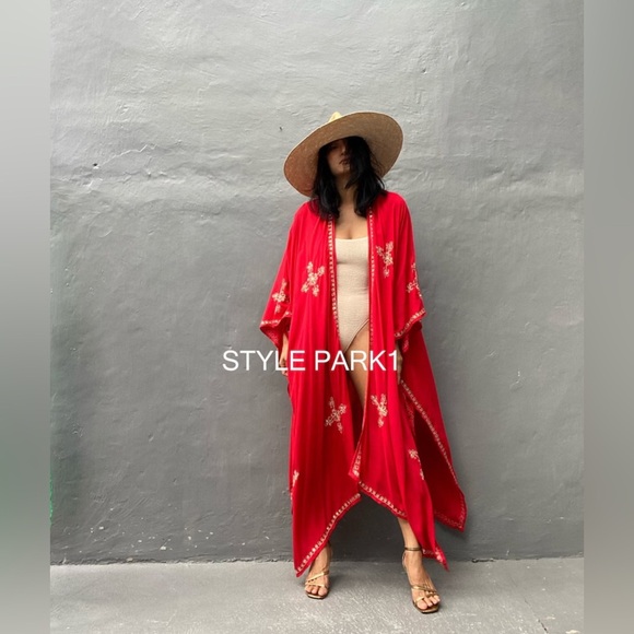 Caftan/Kimono/Beach Cover Red & Silver - Picture 2 of 7